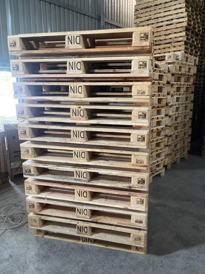 pallet gỗ